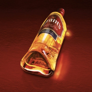 Advertisign_campaign_Whisky_Grant's_different